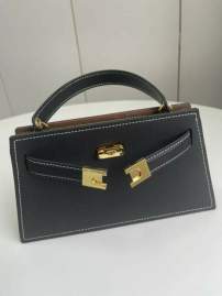 Picture of Tory Burch Handbags _SKUfw237708180fw